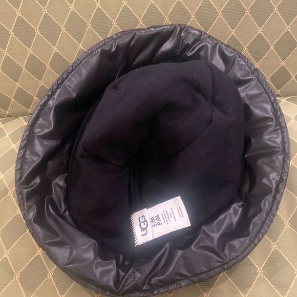NWT UGG hat - Picture 5 of 6